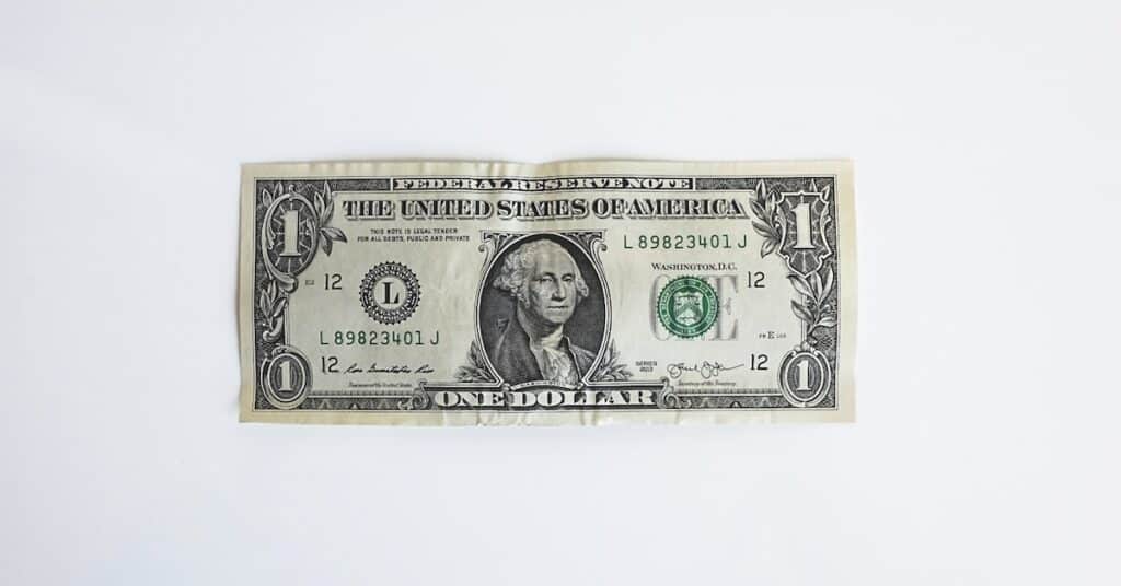 how to start a dollar store