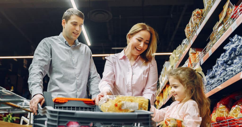 Featured image for article on How to Make Your Grocery Store Succeed